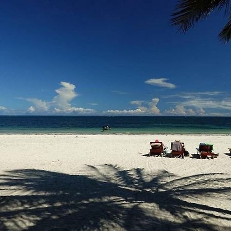 Cowrie Beach Haven Studio Appartamento Mombasa Esterno foto